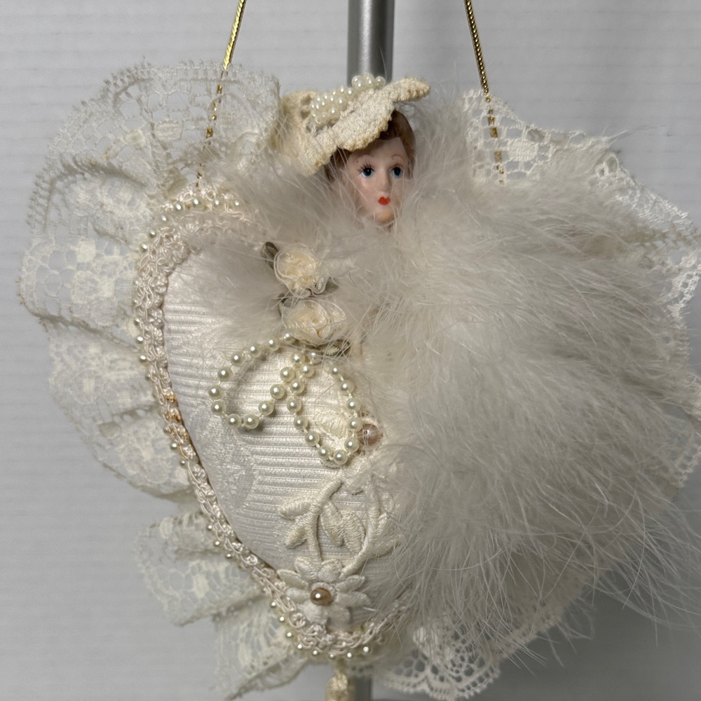 Wall decor, Victorian woman head on a heart shaped pillow, all handcrafted 14”